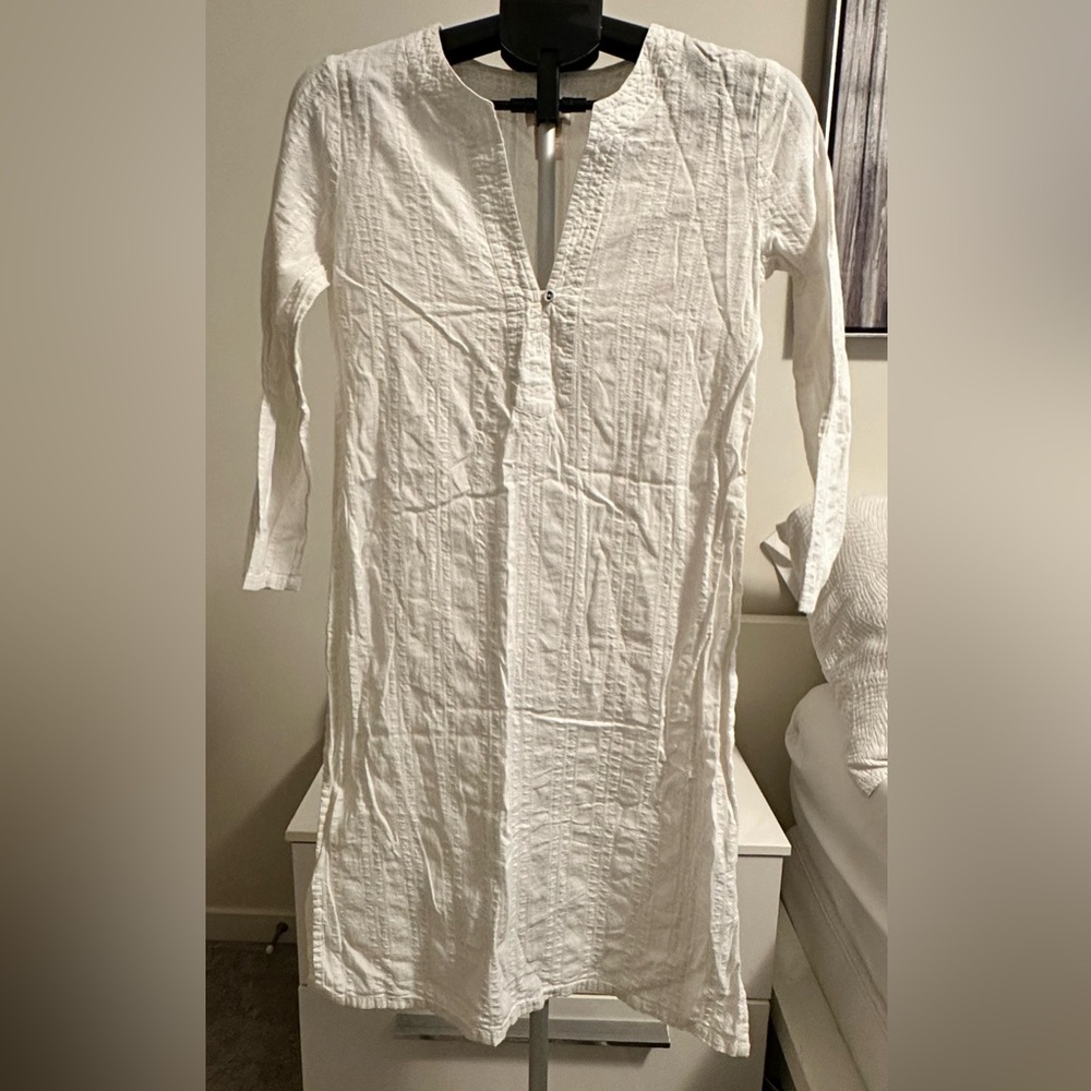 Joe Fresh Long Sleeve White Dress
SMALL - Picture 1 of 6